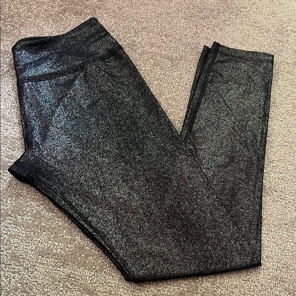 Beyond Yoga Black Sparkle Leggings Size M - Picture 1 of 10